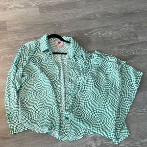 Lisa says gah Bailey set